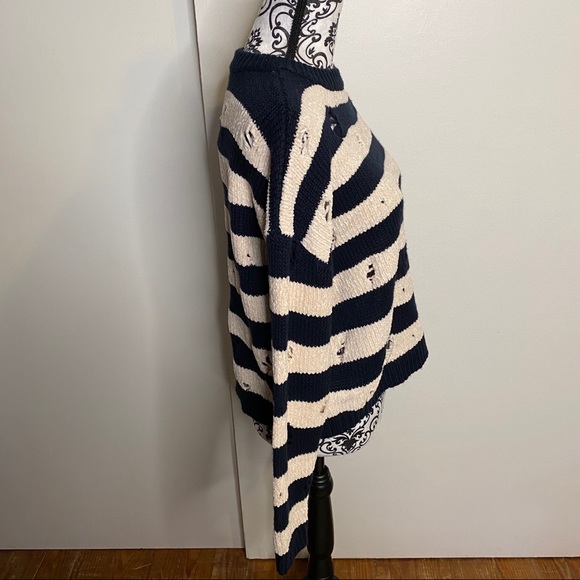 Design Lab Size Small Navy/Cream Striped Sweater - Picture 7 of 7